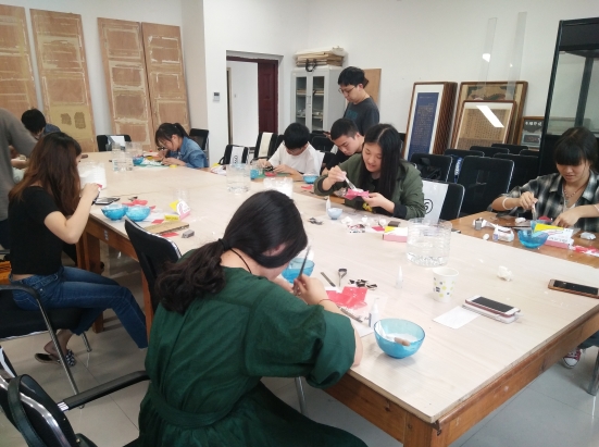 社文系成功举办瓷器修复大赛