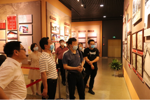 院领导率党员同志参观湖南党史陈列馆