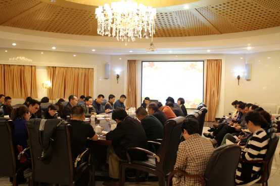 学院党委学习中心组（扩大）举行第二次集中学习会