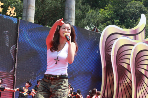 戏剧系师生参加“第六届中国‘和’文化”旅游节开幕式演出