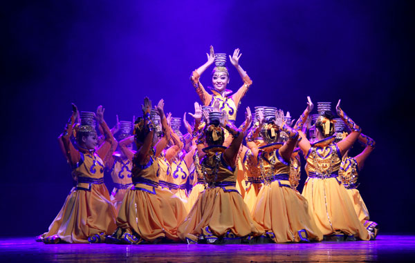 学院2015届毕业生艺术实践成果展演——舞蹈系舞蹈表演专场精彩上演