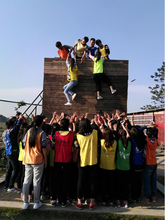 社文系2016级新生素质拓展培训顺利结束