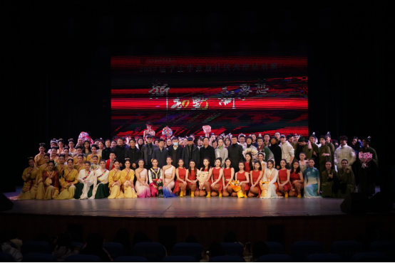 讲好中国故事传播湖南声音——学院2023届毕业设计优秀作品展演拉开序幕