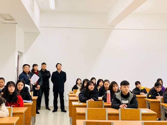 新学期新气象 艺苑师生姿态昂扬