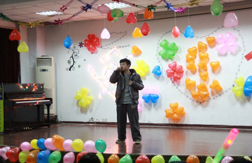 学院庆圣诞、迎元旦“双蛋”游艺晚会精彩落幕