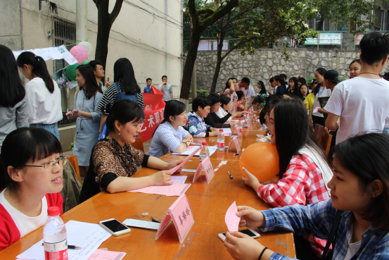 学院举行“525”心理咨询活动暨签名仪式