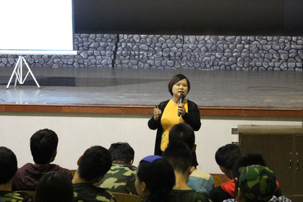 学院为新生开设“新生心理适应课”