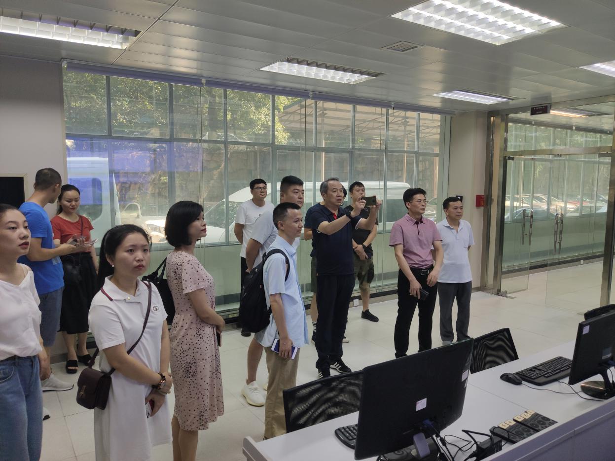 学院教师赴红网新媒体集团考察学习