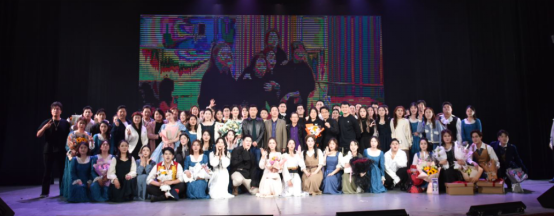 戏剧学院毕业生倾情演绎音乐剧《悲惨世界》