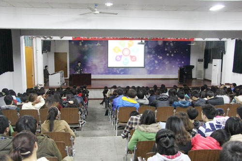 湖南大学设计艺术学院院长何人可教授来我院讲座