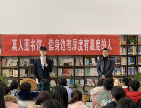 周文清带领学院师生领略“花鼓魅力”