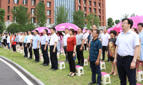 青春逐梦向远方湖艺学子再启航——学院举办2019届毕业生毕业典礼