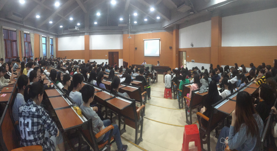 美术系召开学生管理会议