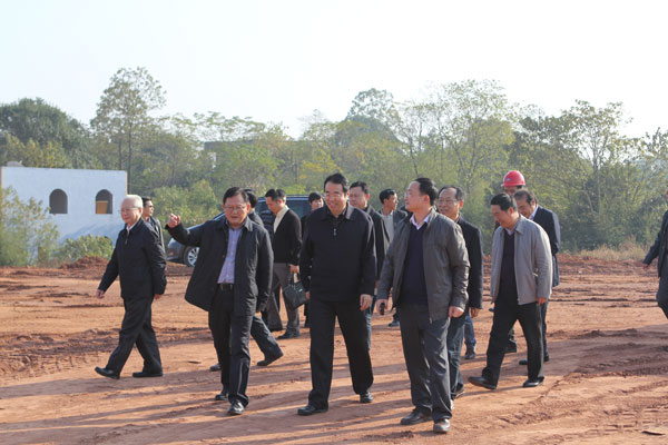 省委常委、宣传部长许又声来我院新校区建设工地调研