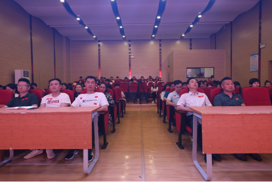 戏剧系党支部集中学习党的十九届五中全会精神