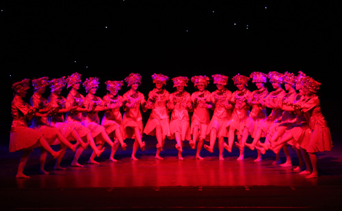 舞蹈系《冬季花儿开》专场晚会拉开毕业生展演序幕