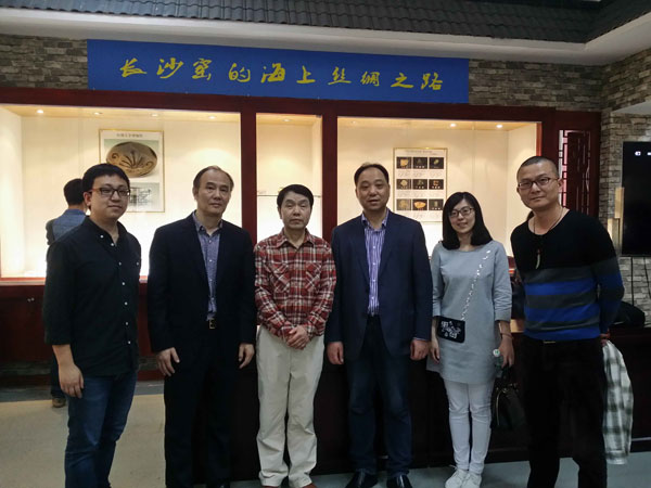 社文系文鉴、文管专业师生参加首场“文物知识大讲堂”活动