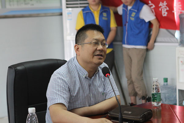 学院组织青年师生代表参观建设中的新校区