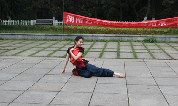 我院舞蹈系“文艺进社区”公益演出活动（二）