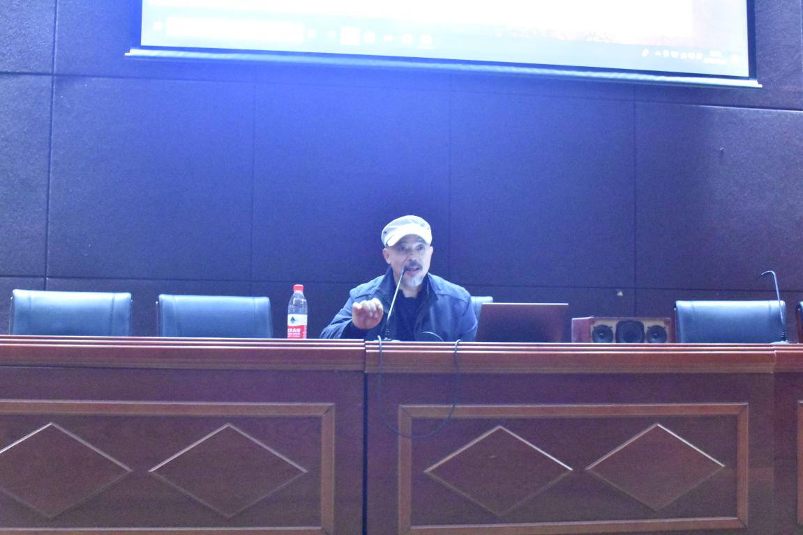 中南大学陈翊斌教授来我院授课