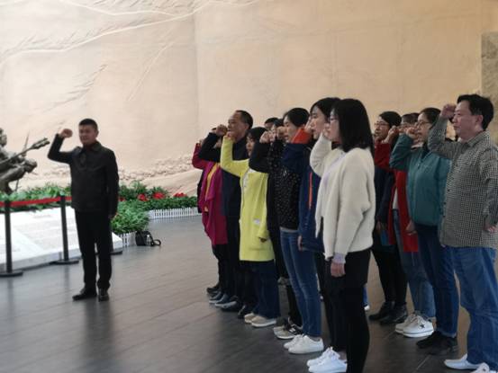 后勤党支部开展主题党日暨工会活动