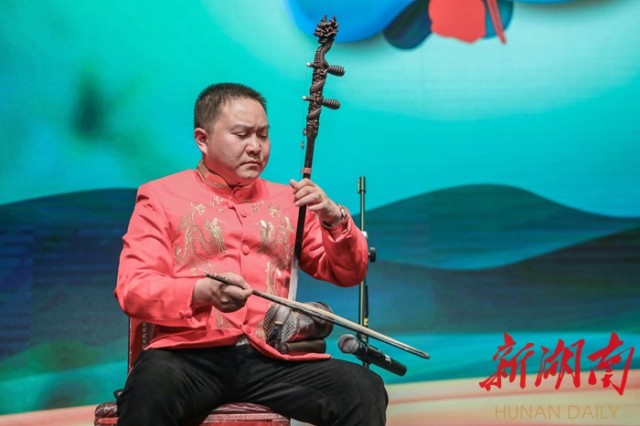 新湖南——共享湘琴乐，高手在民间：湖南首届大筒汇演举行