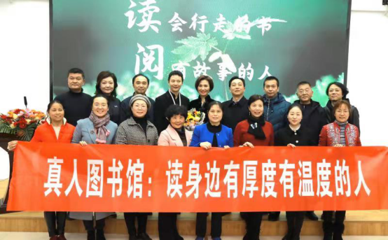 刘闳女士与湖艺师生畅谈艺术与人生