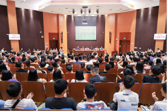 影视系举行2018级新生开学典礼