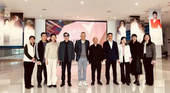 杰出校友张方白、冯放回访母校